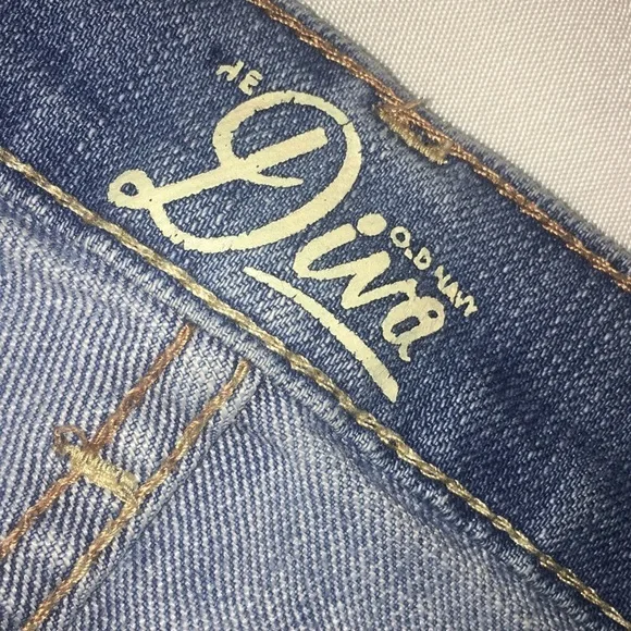 Old Navy ‘Diva’ Jeans Size 6 - Picture 2 of 7